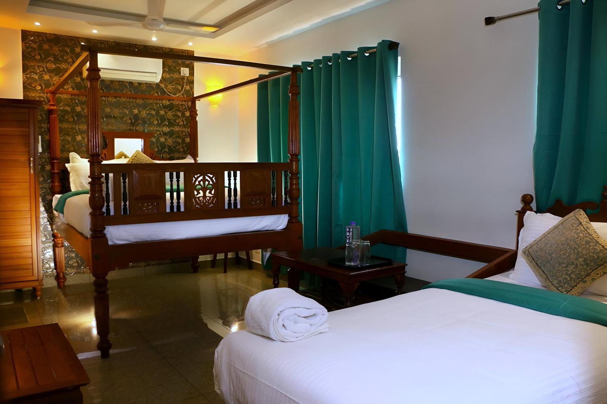 Le Holiday Inn Pondicherry Exterior foto